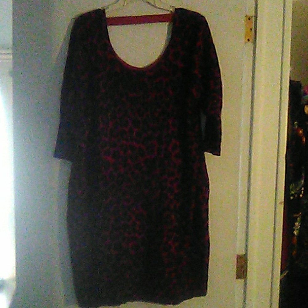 Dress - Picture 2 of 3